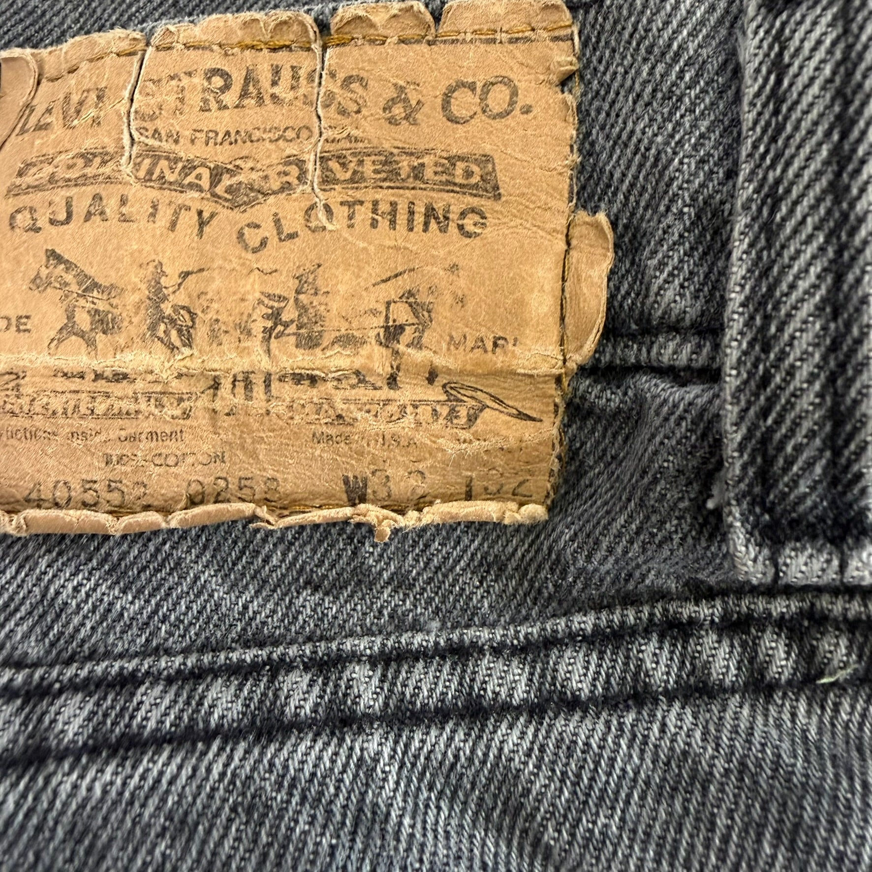 J- Vintage Levi’s Orange Tab Black/Grey Wash Jeans - 33x31 (fits 32x31)