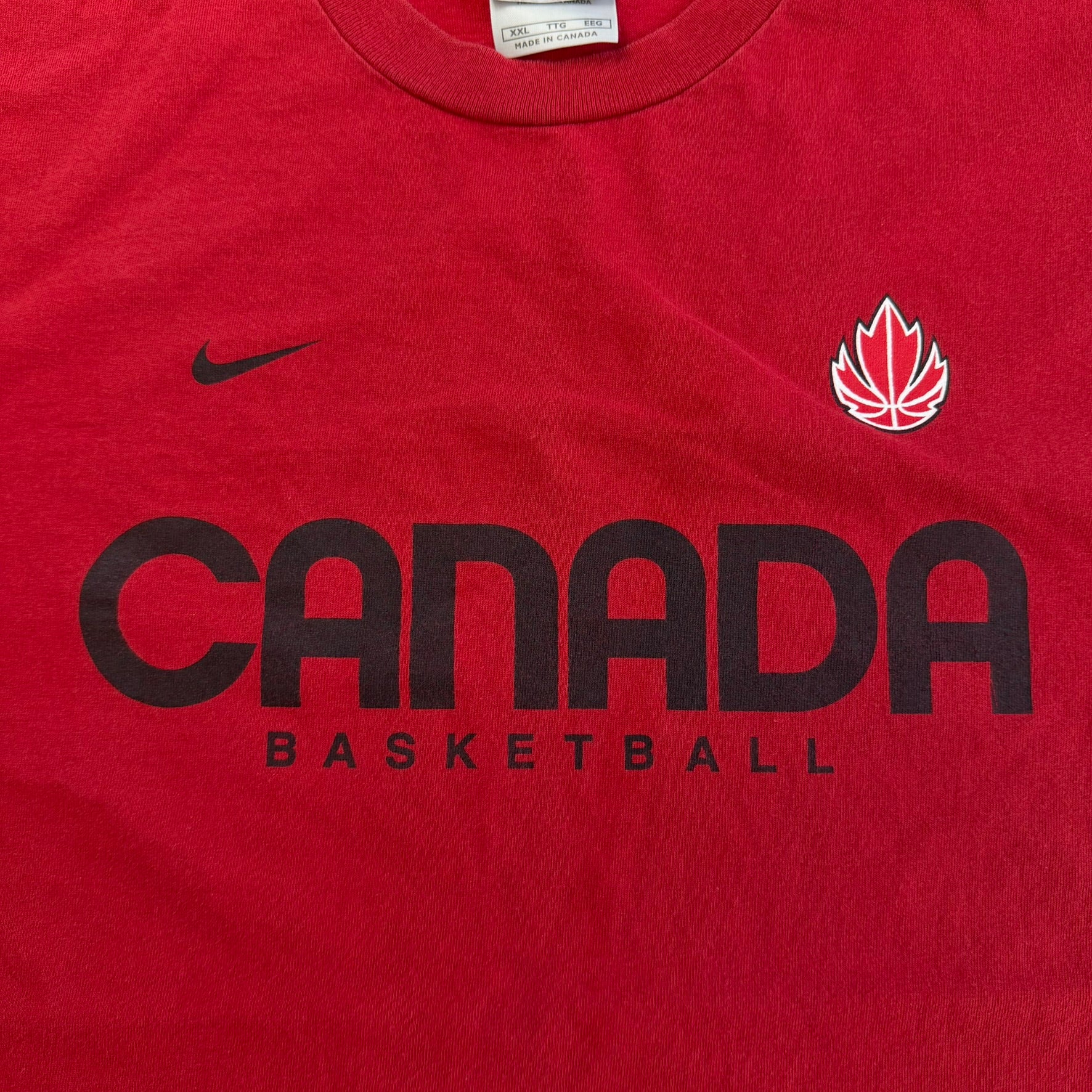 J- Vintage Nike Team Canada Basketball Graphic Tee - 2XL