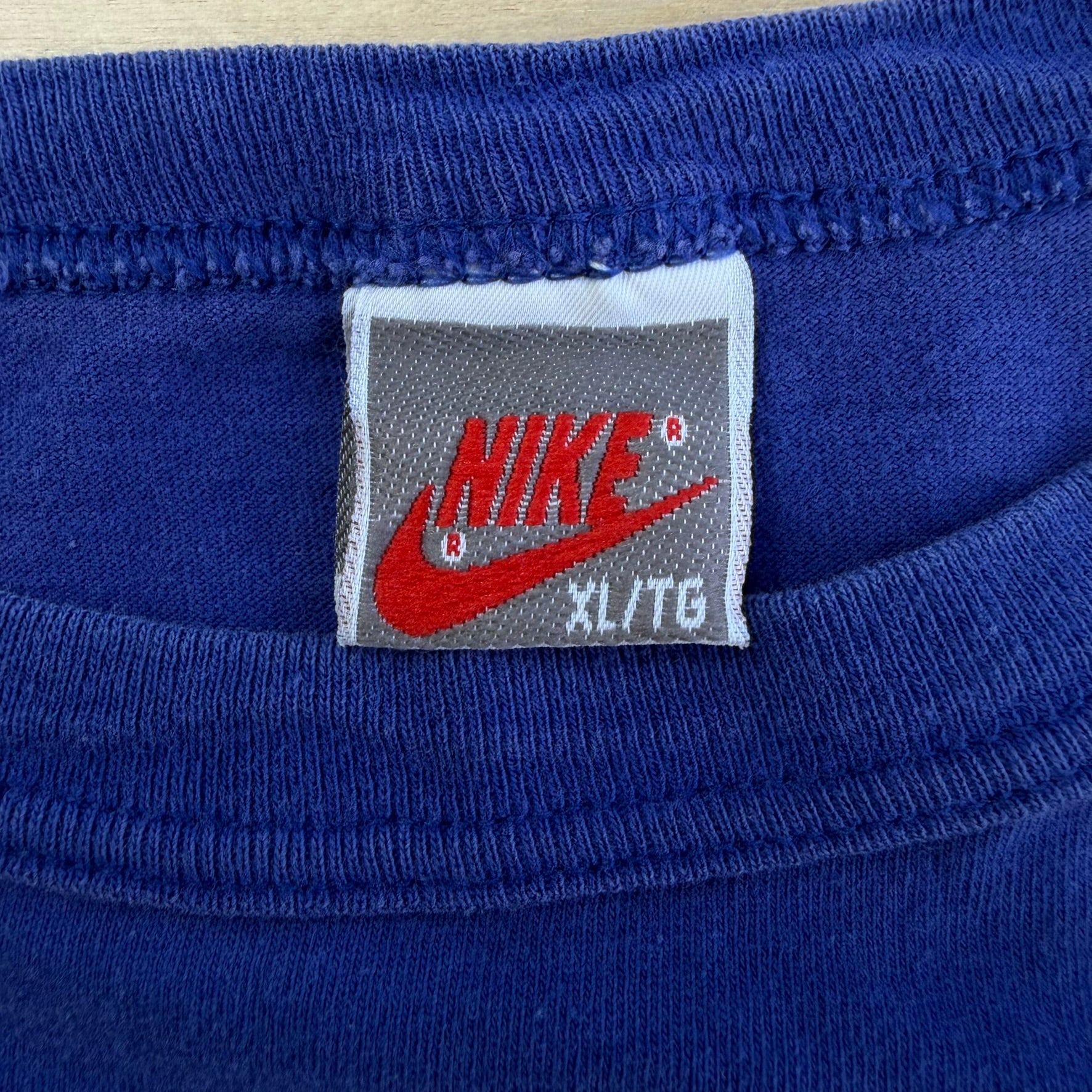 J- Vintage 90s Nike Air & Swoosh Graphic Single Stitch Tee - XL