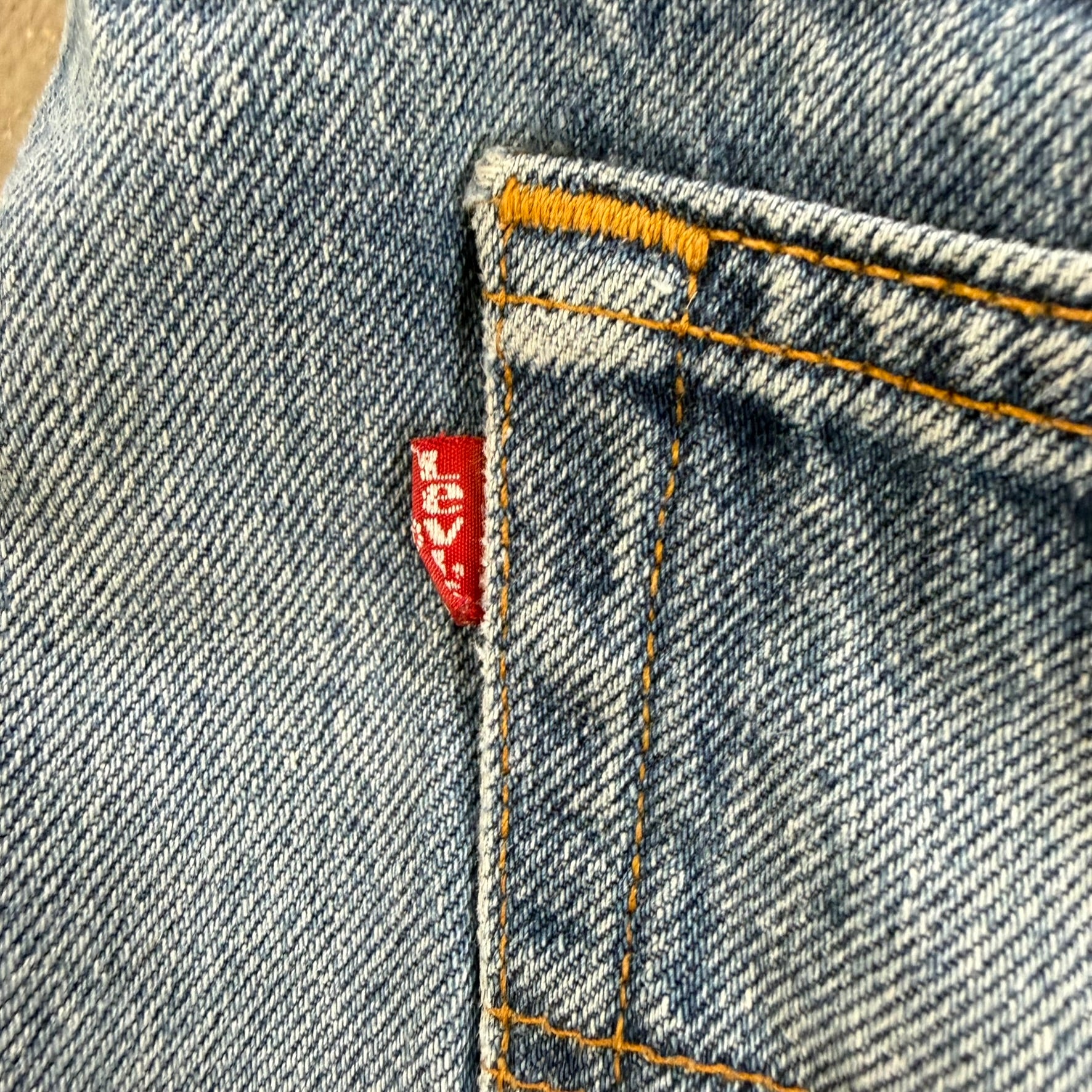 J- Vintage '94 Levi’s 501xx Made In USA Jeans - 34x33 (fits 32x28.5)