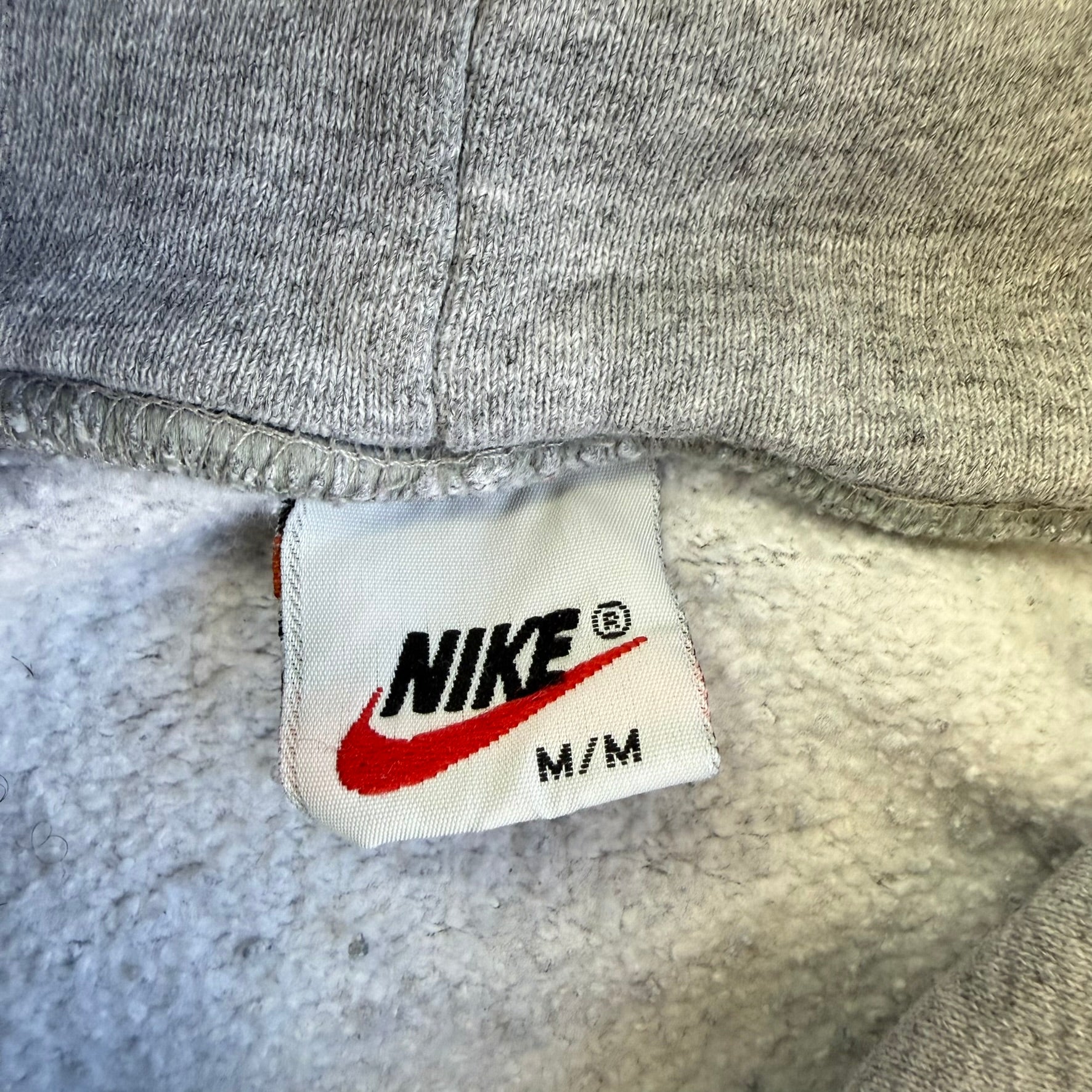 J- Vintage 90s Nike Embroidered Center Swoosh Grey Hoodie - M