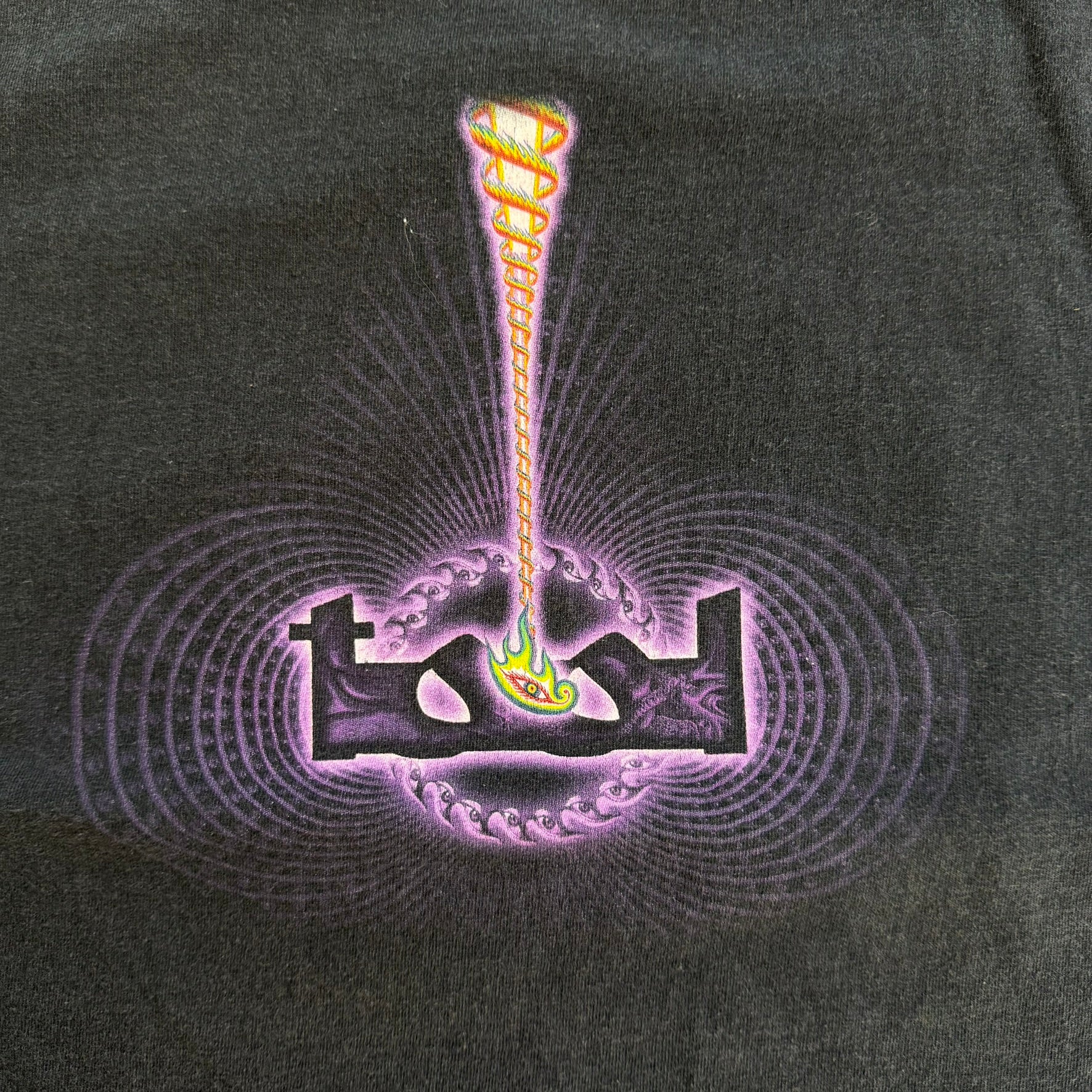J- Vintage '04 TOOL Lateralus Graphic Red Anvil Tag Tee - L