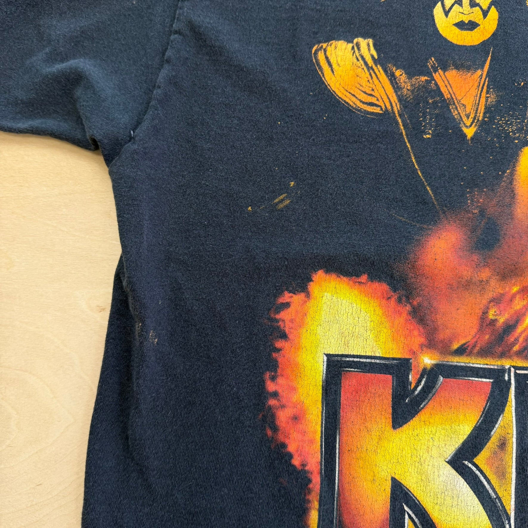 J- Vintage '11 Kiss The Hottest Show On Earth Tour Graphic Tee - XL
