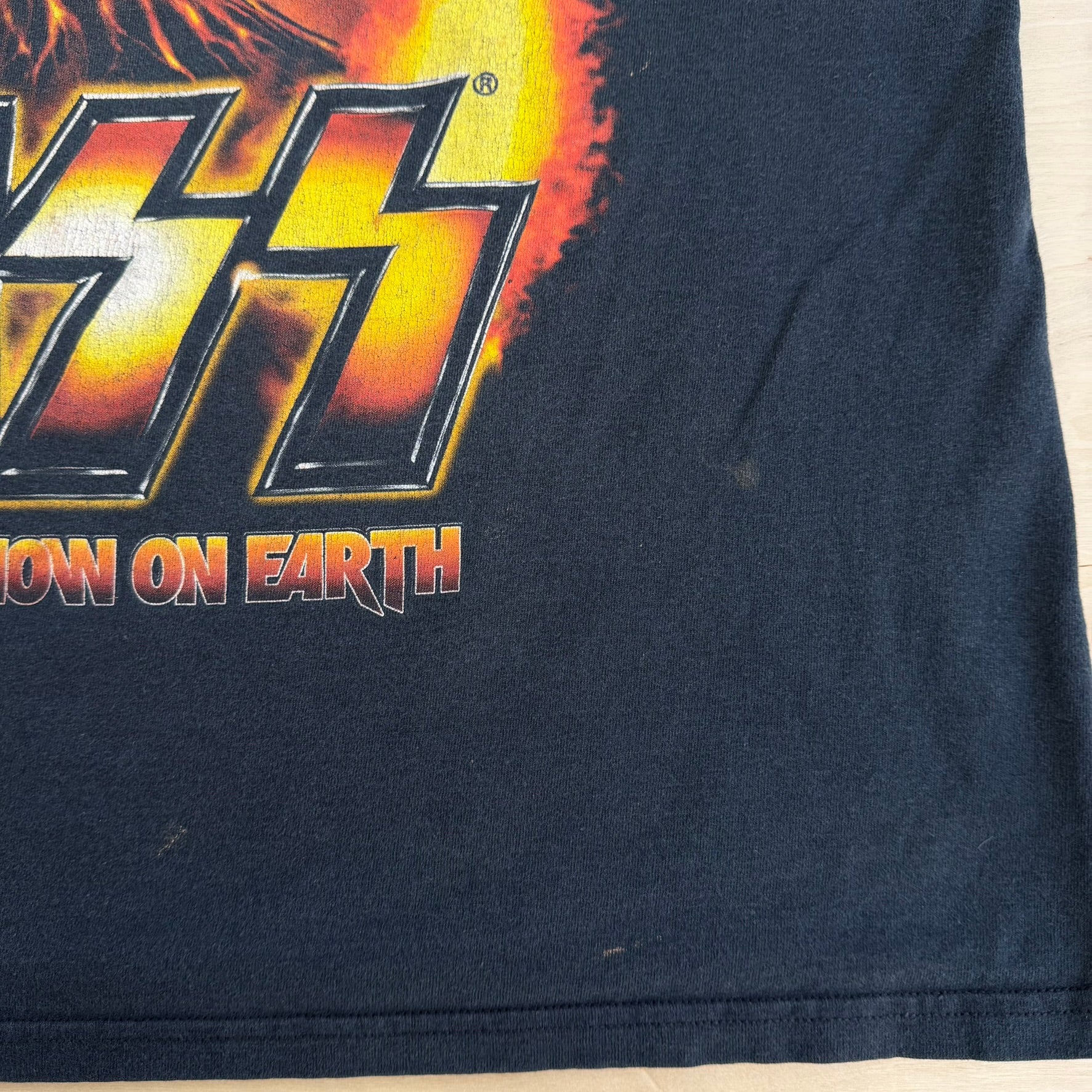 J- Vintage '11 Kiss The Hottest Show On Earth Tour Graphic Tee - XL