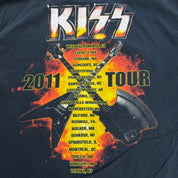 J- Vintage '11 Kiss The Hottest Show On Earth Tour Graphic Tee - XL