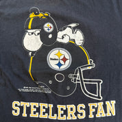 J- Vintage Pittsburgh Steelers NFL Snoopy Graphic Single Stitch Tee - M/L