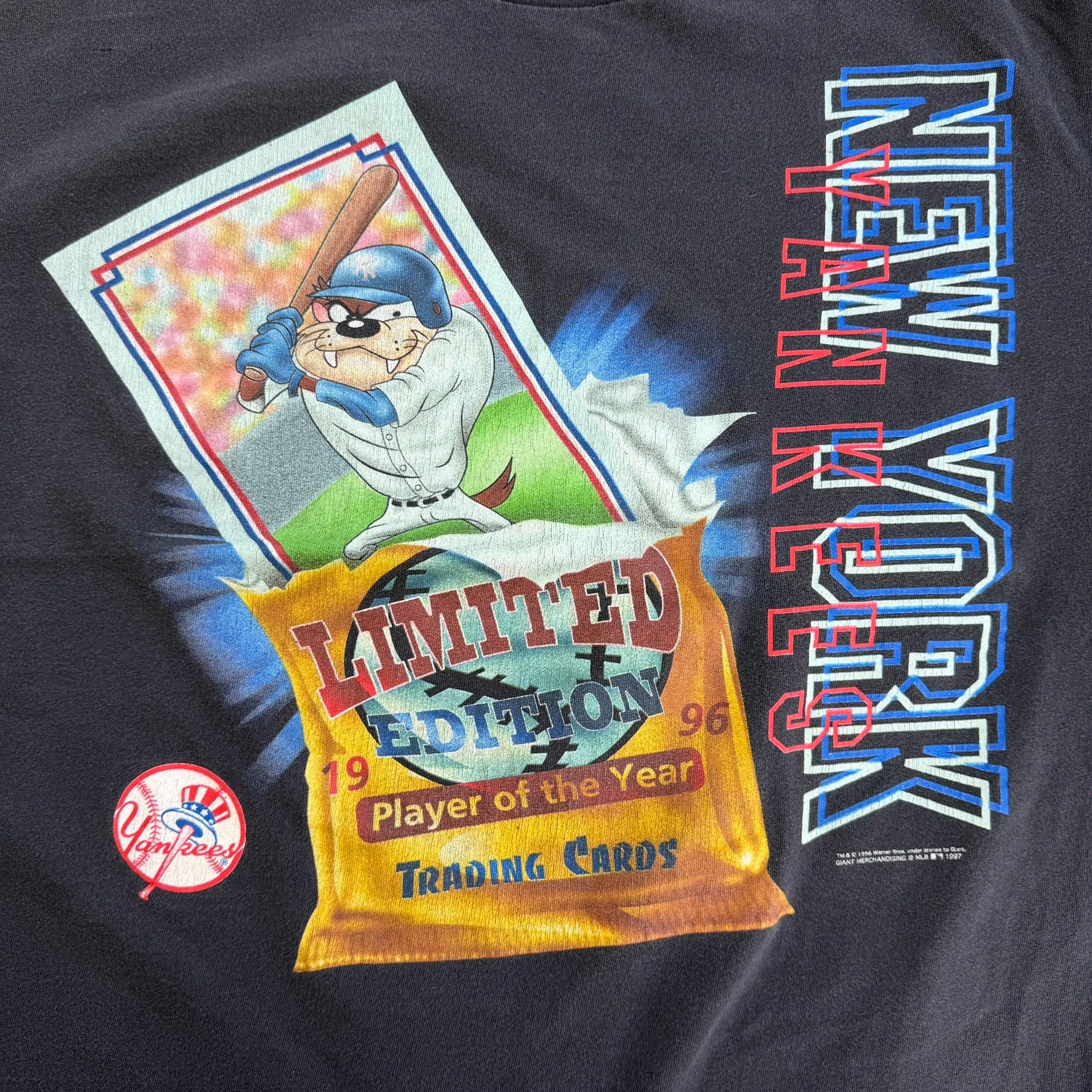 J- Vintage '96 New York Yankees MLB Looney Tunes Tazmanian Devil Limited Edition Trading Cards Tee - XL