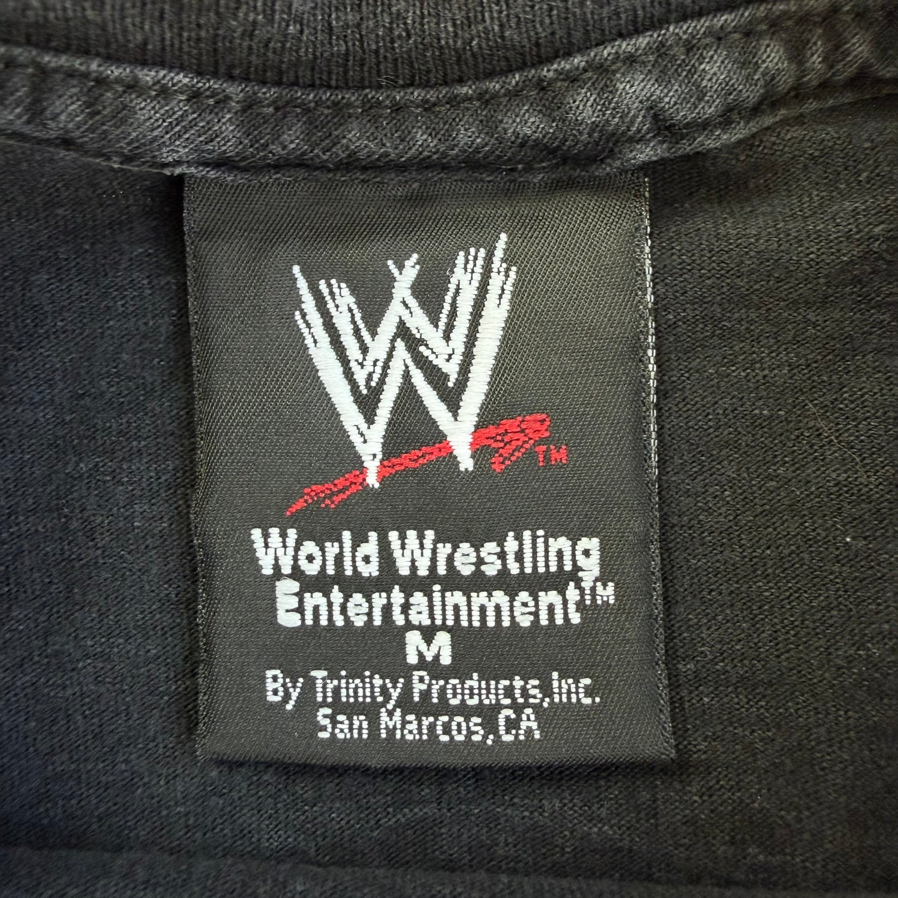 J- Vintage '04 WWE Raw & Smackdown Picture Graphic Tee - M