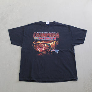 D- Vintage 2004 Super Bowl 38 Champs New England Patriots NFL Tee