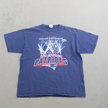 Load image into Gallery viewer, F- Vintage 2005 Super Bowl 39 Champs New England Patriots NFL Tee
