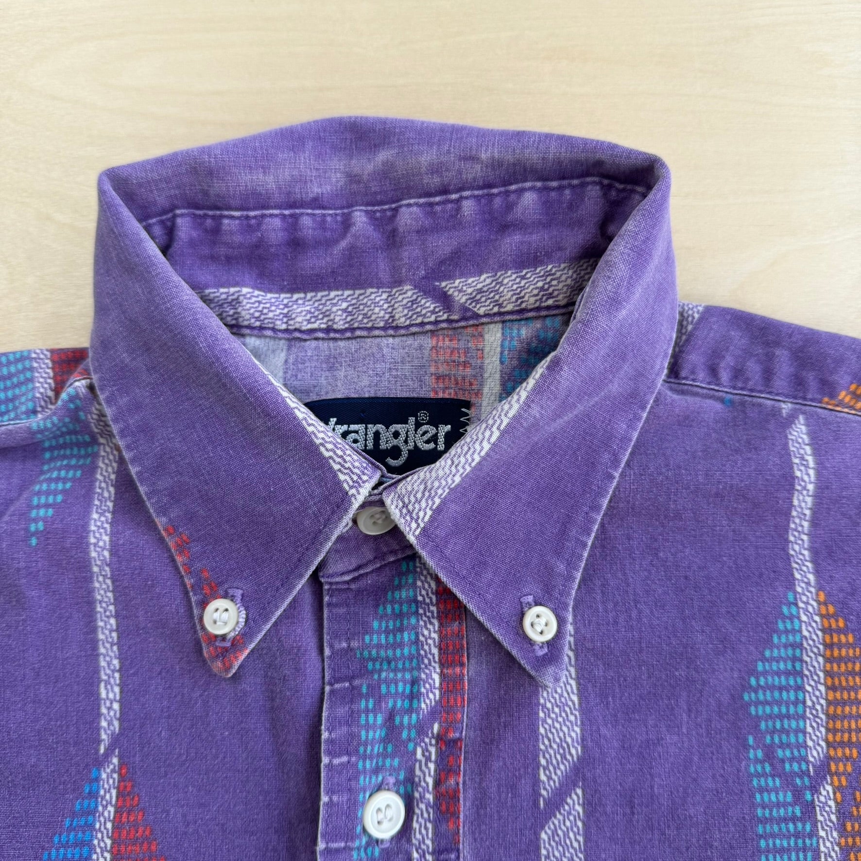 J- Vintage Wrangler Western Pattern Button Down Shirt - 15 1/2 33 (fits M)