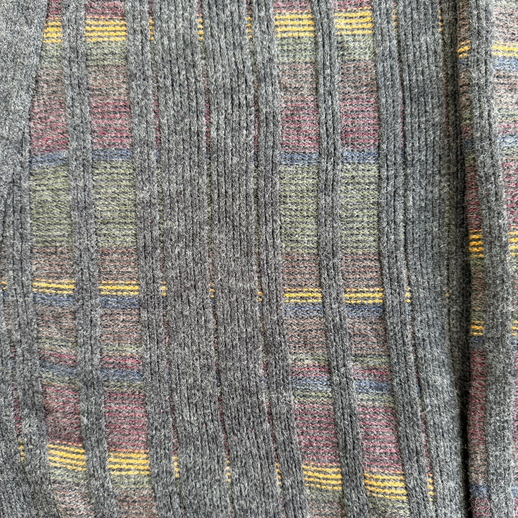 J- Vintage T&T Company Patterned Cardigan Knit Sweater - L