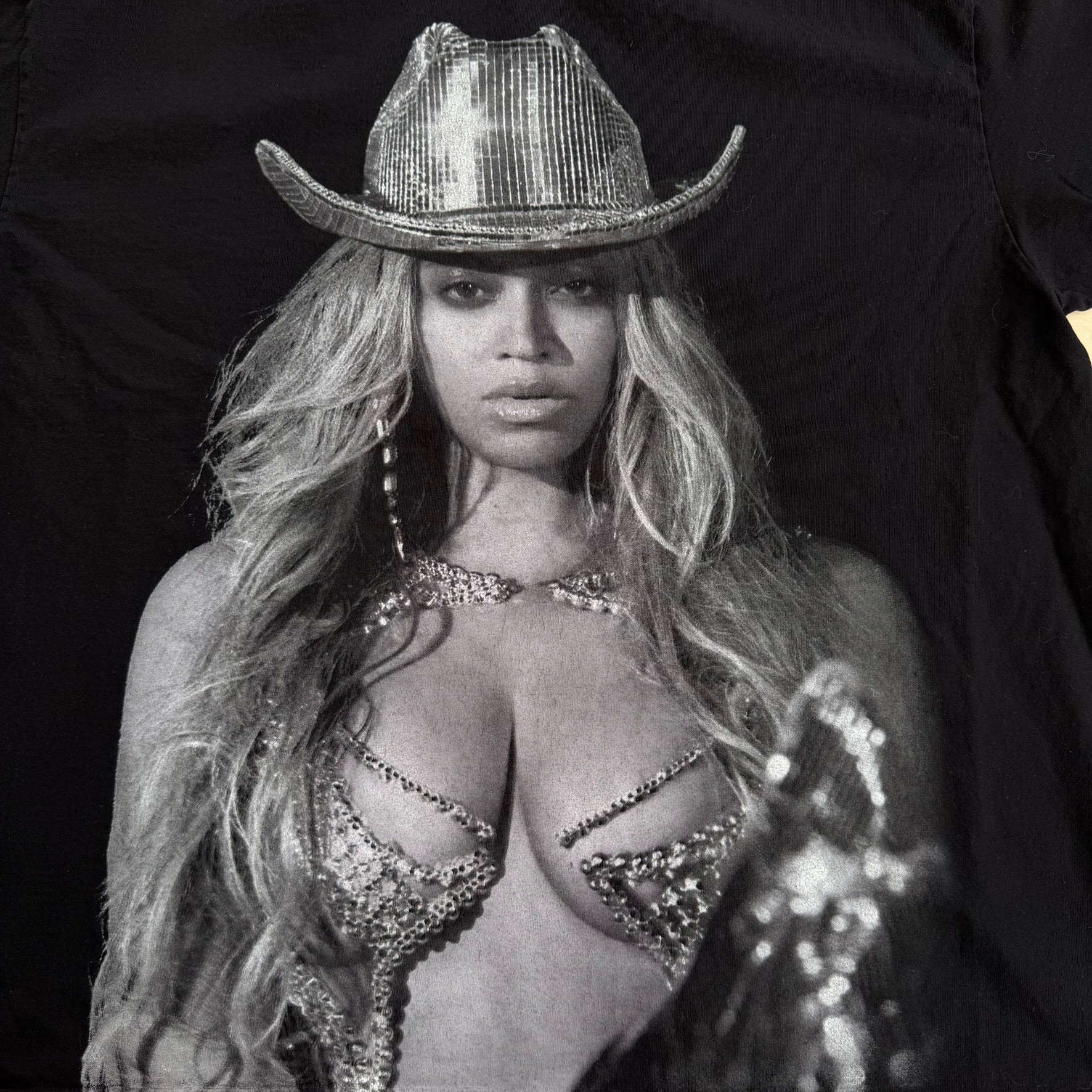 J- '23 Beyonce Renaissance World Tour Picture Tee - 2XL