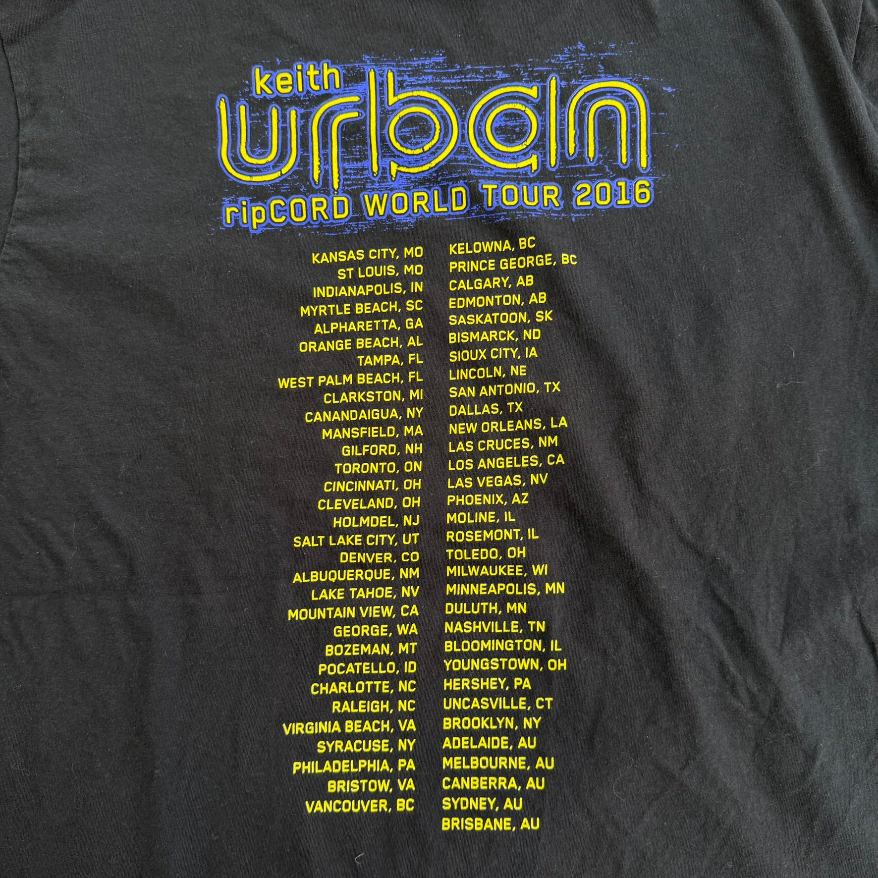 J- '16 Keith Urban ripCORD World Tour Picture Graphic Tee - L