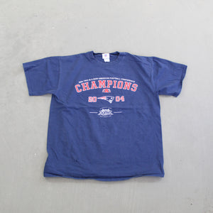 F- Vintage 2004 Patriots NFL AFC Champs 2 Years In A Row Tee
