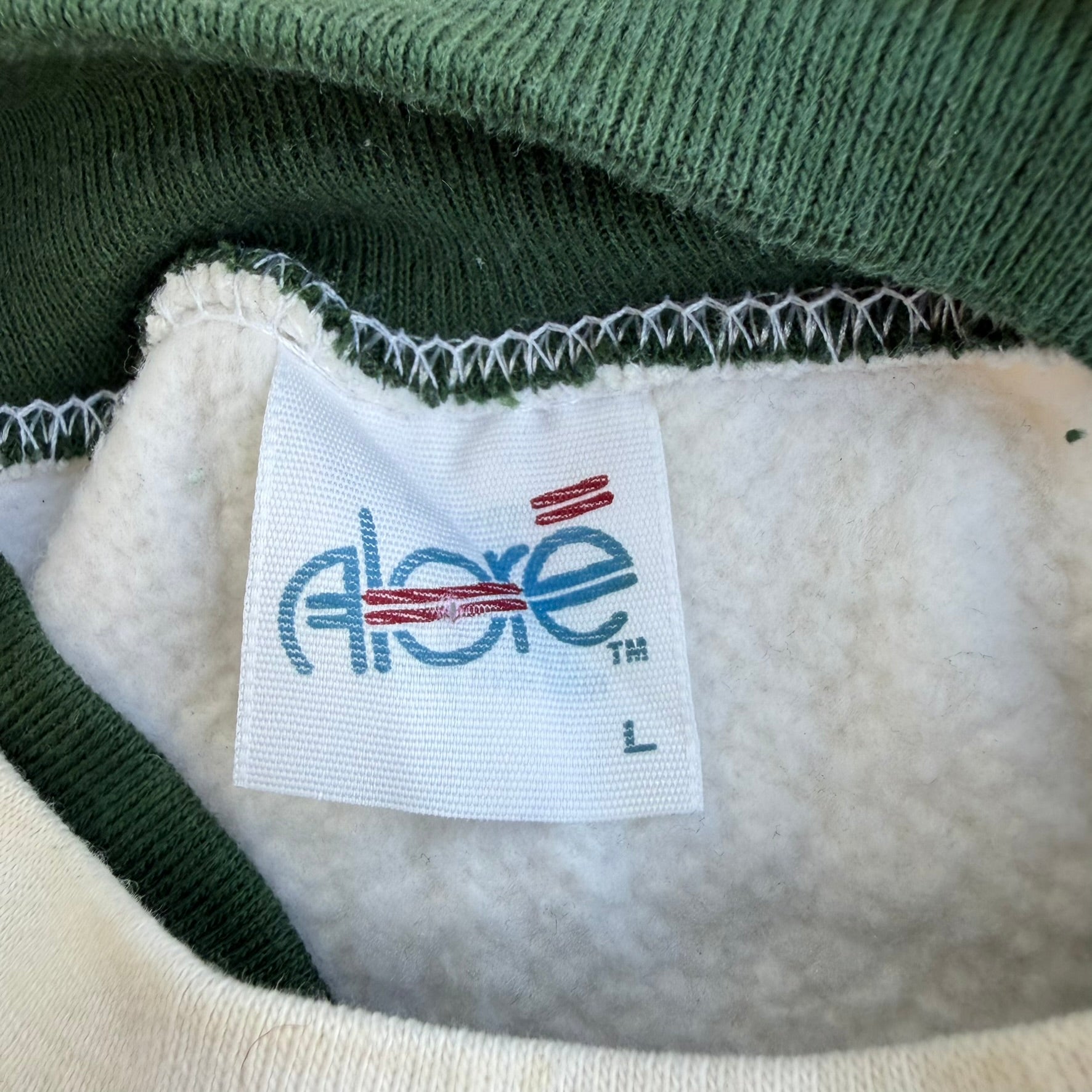 J- Vintage '92 Lake Placid Deer Graphic Made In USA Crewneck - L
