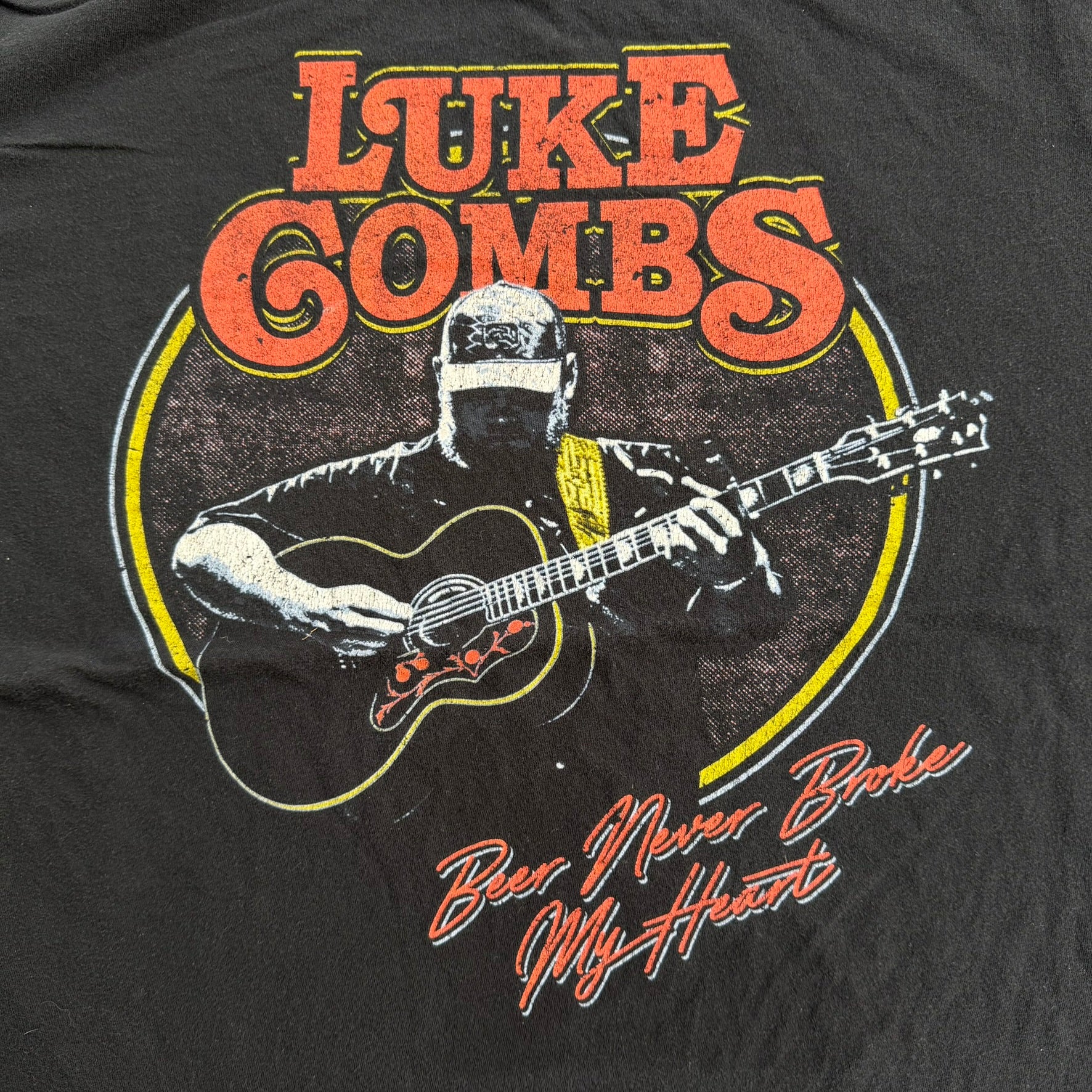 J- '19 Luke Combs Beer Never Broke My Heart Tour Graphic Tee - L