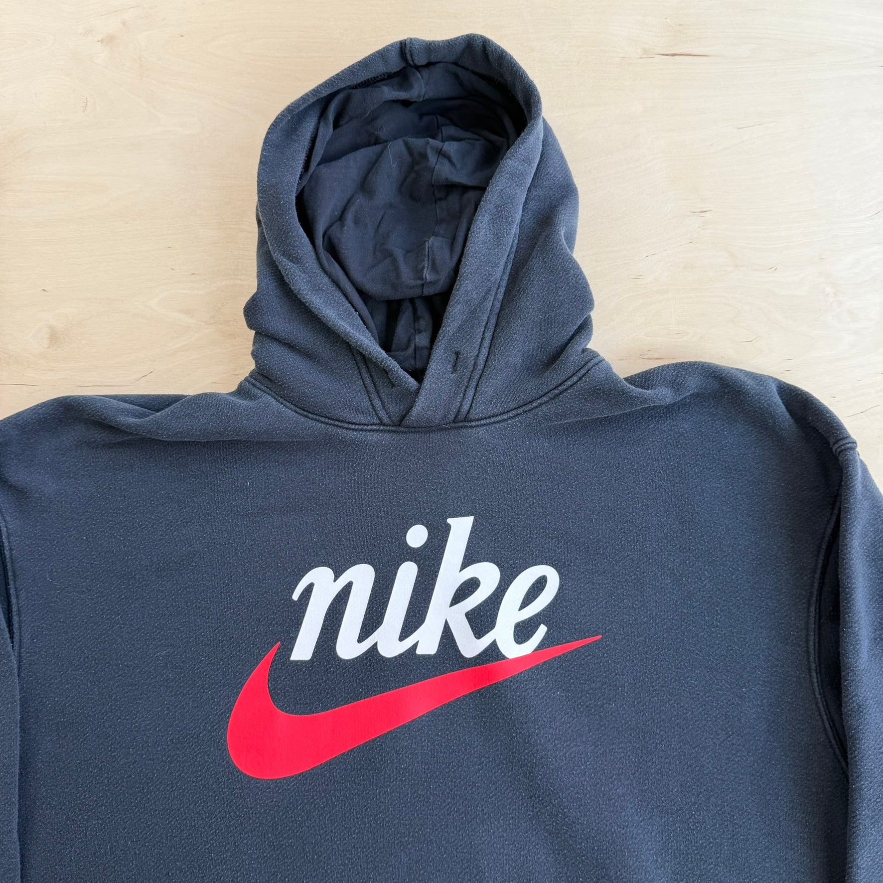 J- Vintage Nike Text & Swoosh Hoodie - L