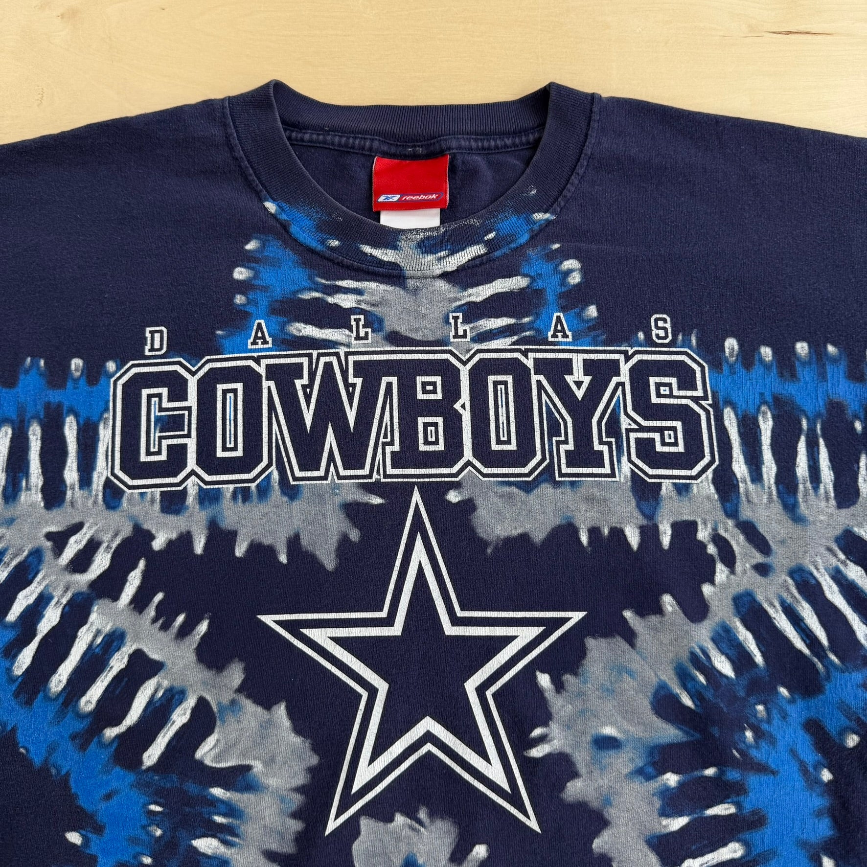 J- Vintage Dallas Cowboys NFL Reebok Logo & Text Graphic Tee - M