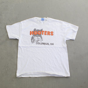 F- Vintage 90s Hooters Columbus Ohio Single Stitch Tee