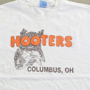 F- Vintage 90s Hooters Columbus Ohio Single Stitch Tee