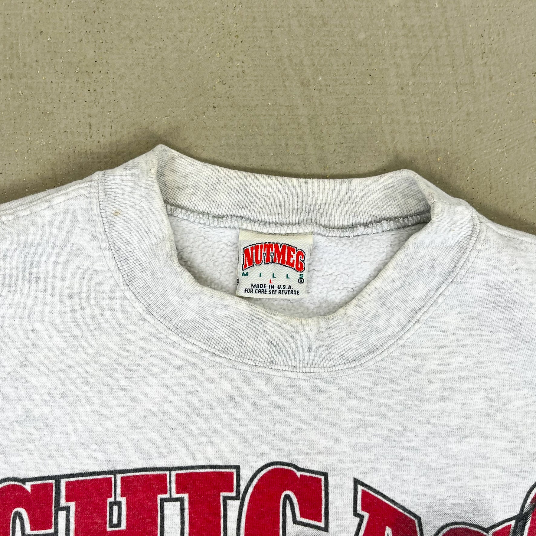 F- Vintage Chicago Bulls NBA Nutmeg Mascot & Text Crewneck