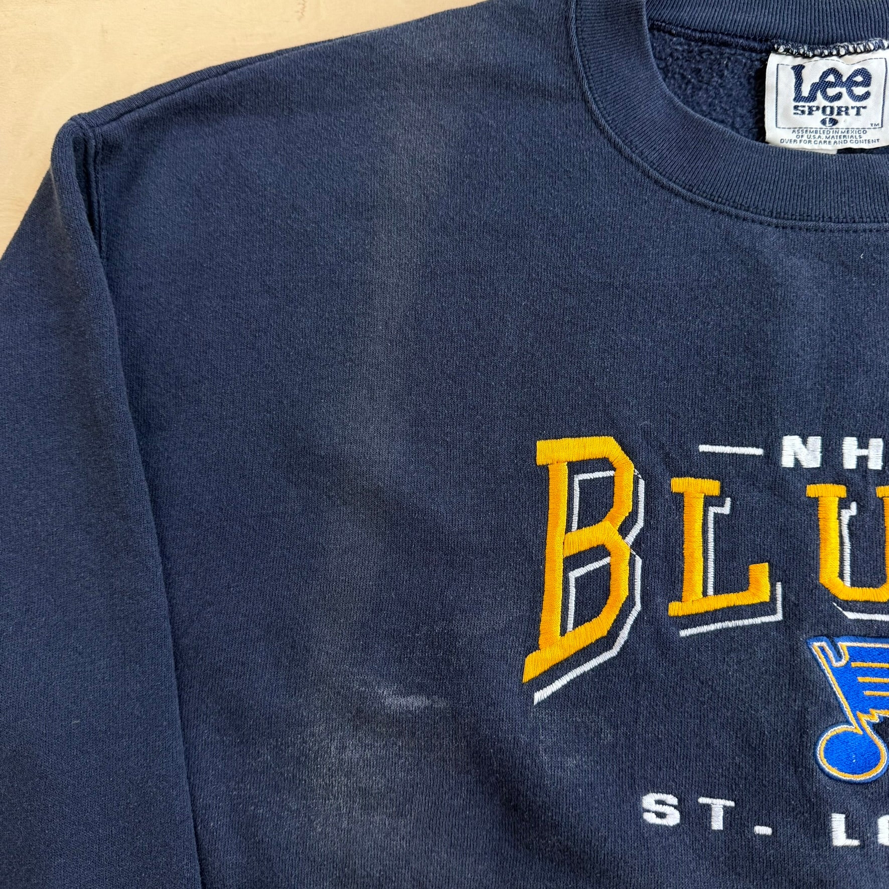 J- Vintage St Louis Blues NHL Lee Embroidered Logo Graphic Crewneck - L