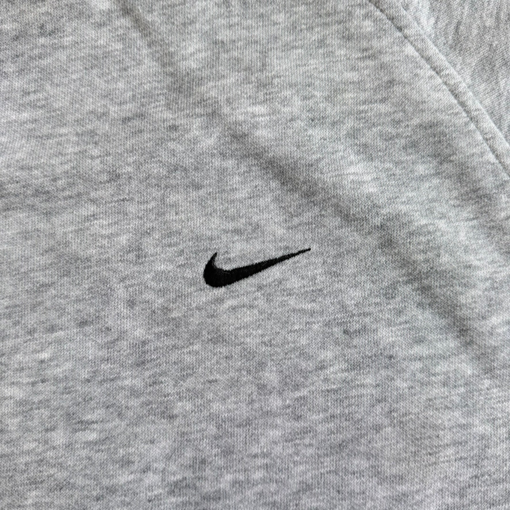J- Vintage Y2K Nike Embroidered Swoosh Grey Crewneck - XL