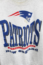 Load image into Gallery viewer, NFL New England Patriots 94&#39; Logo Crewneck
