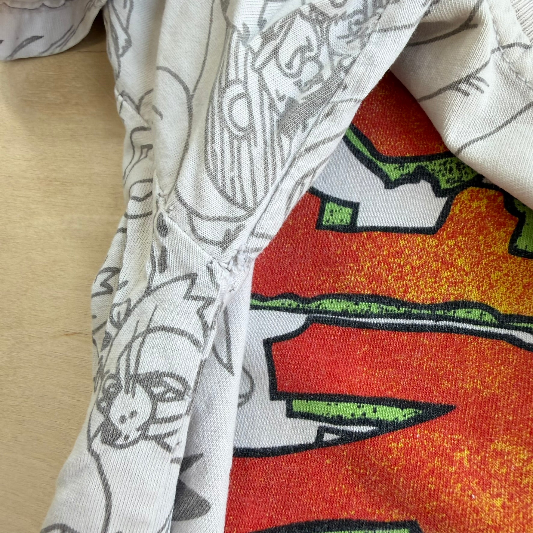 J- Vintage Flintstones All Over Print Graphic Single Stitch Tee - L