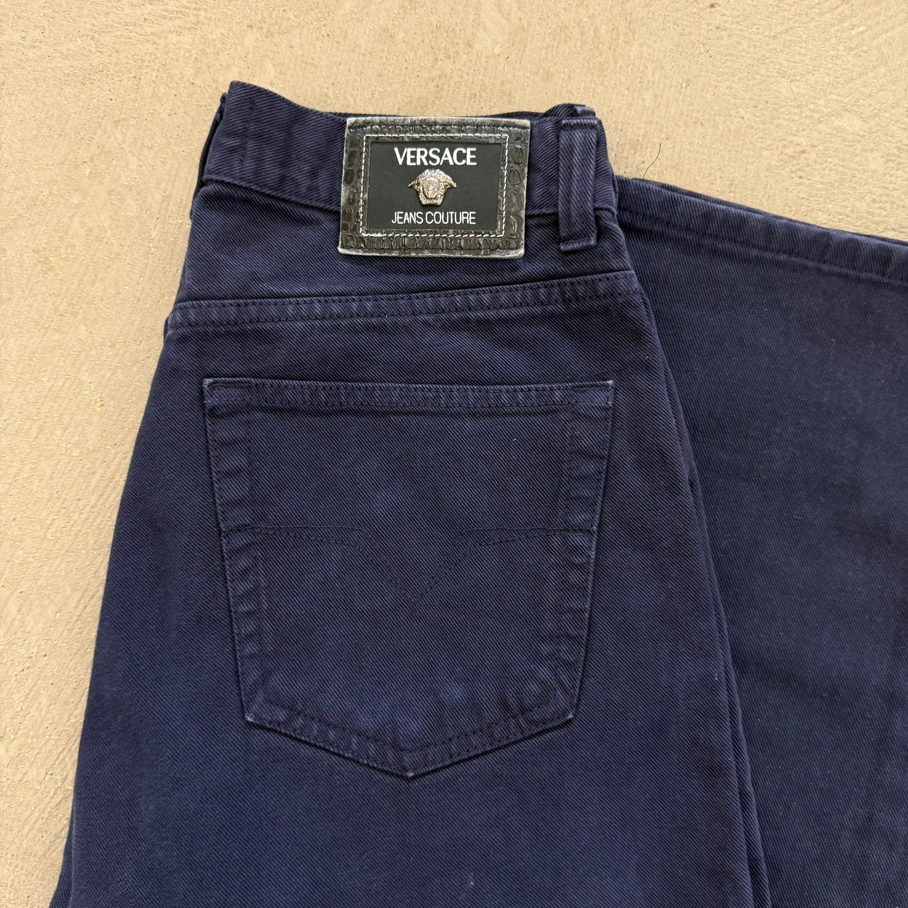 J- Vintage Versace Jeans Couture Made In Italy Indigo Jeans -  w32 (fits 32x30)