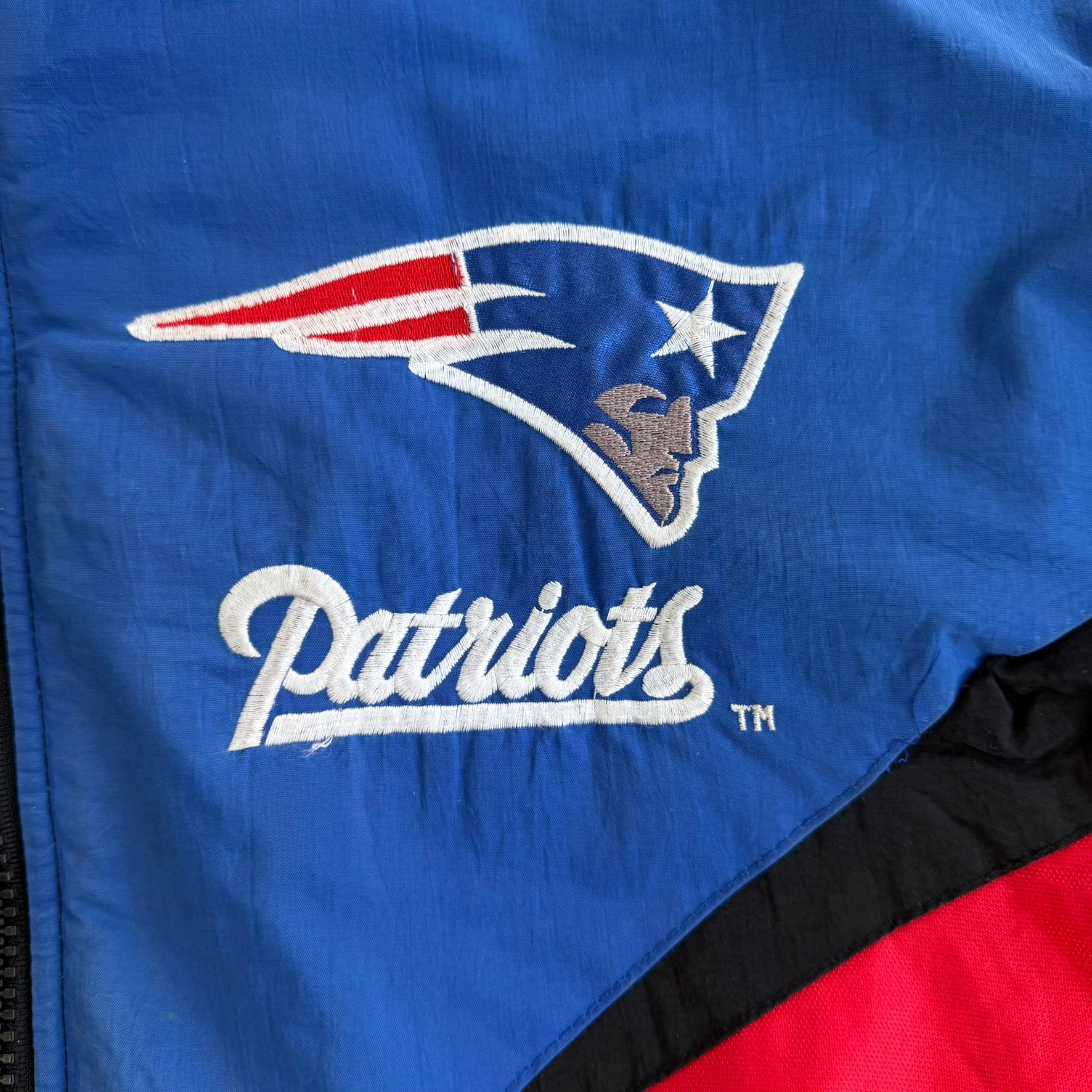 J- Vintage New England Patriots NFL Embroidered Logo Zip Up Winter Jacket - XL