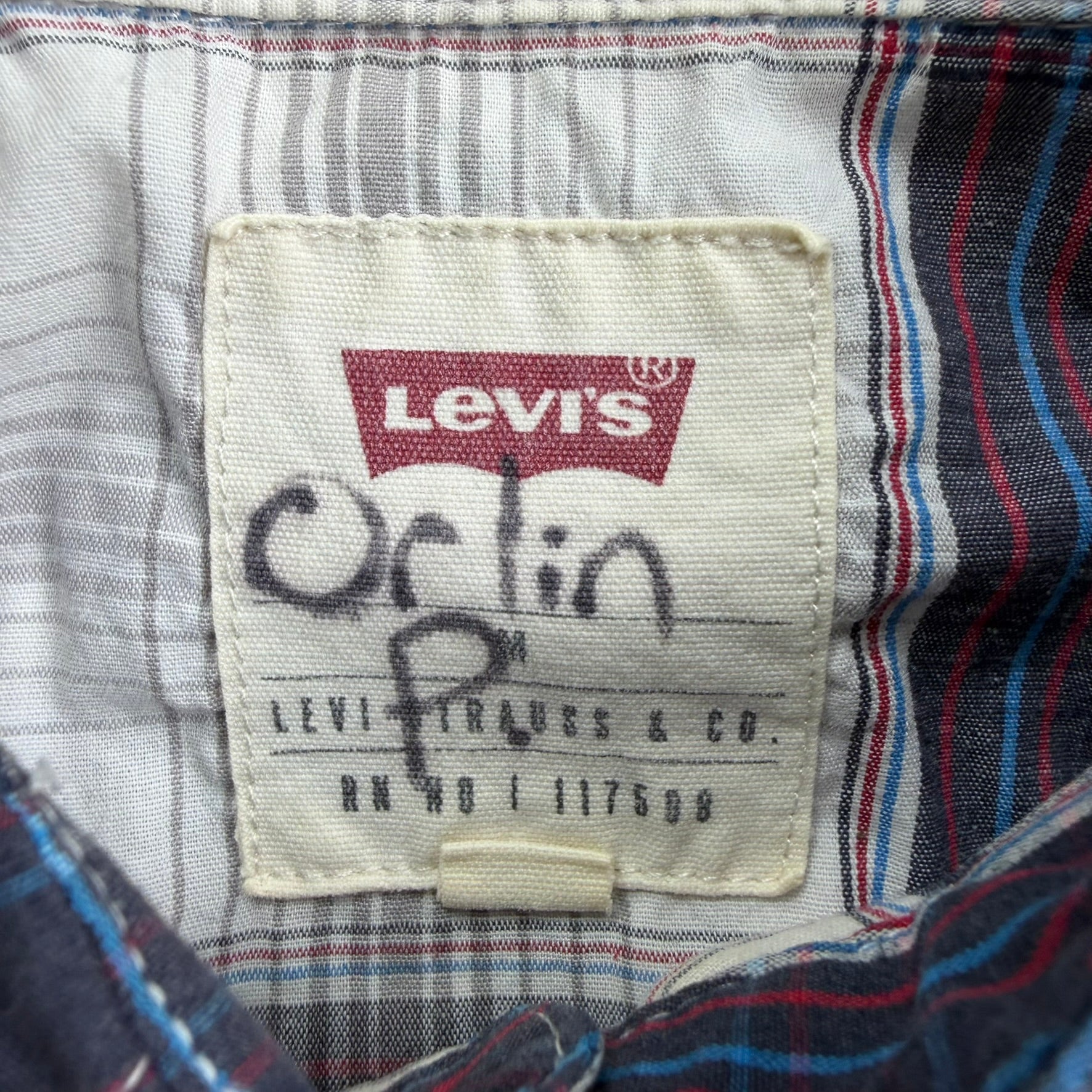 J- Vintage Levi's Western Plaid Pearl Snap Button Down Shirt - M