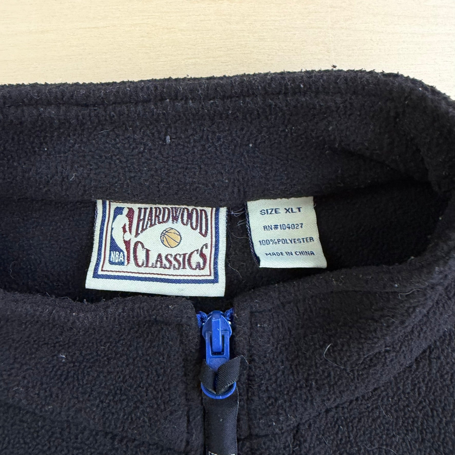 J- Vintage New York Knicks NBA Embroidered Logo Quarter Zip Pullover Polar Fleece - XL Tall