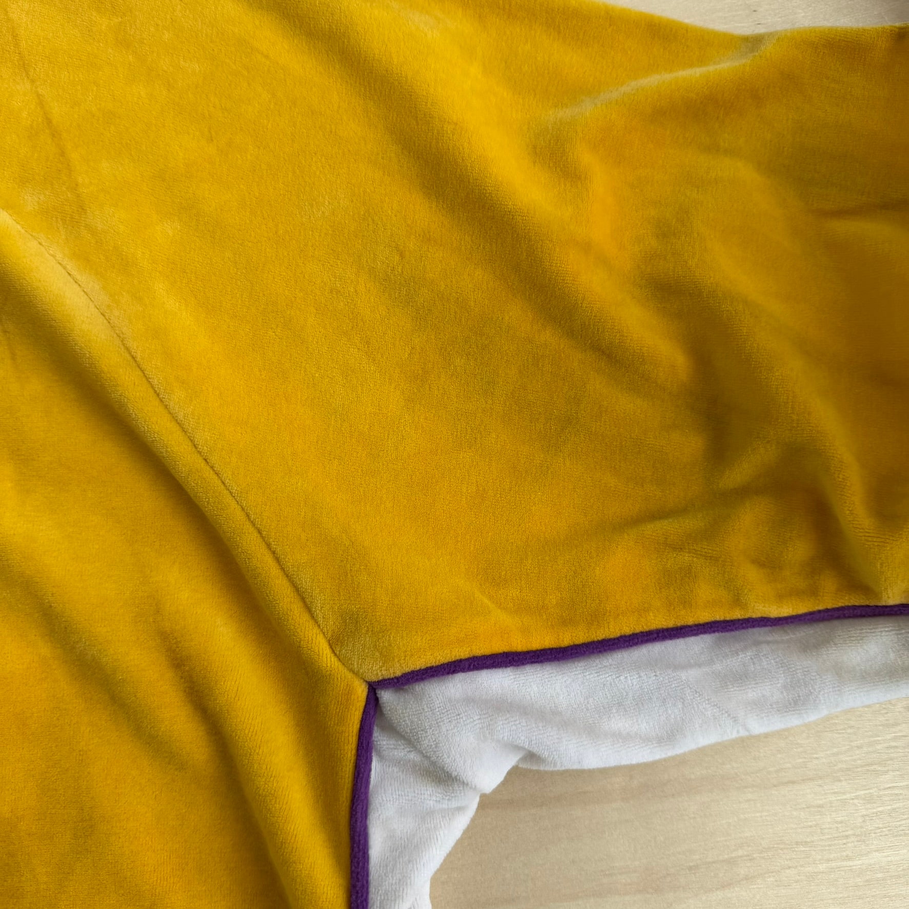 J- Vintage Los Angeles Lakers NBA Kobe Bryant 8 Velour Track Jacket - 2XL