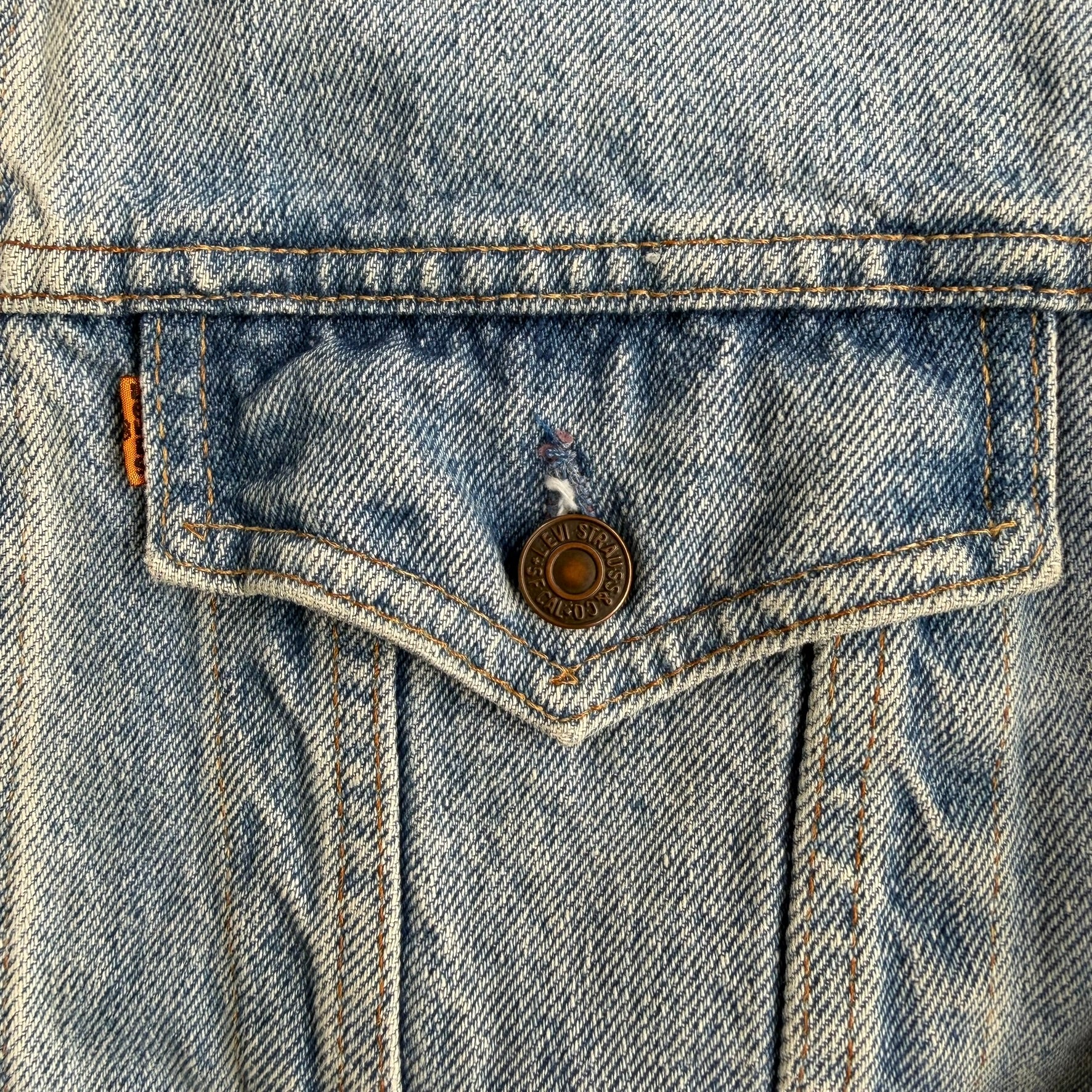 J- Vintage Levi's Orange Tab 70515 0212 Regular Fit Trucker Denim Jacket - 44 (fits L)