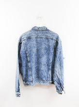 Load image into Gallery viewer, Vintage Guess Men Denim Jacket
