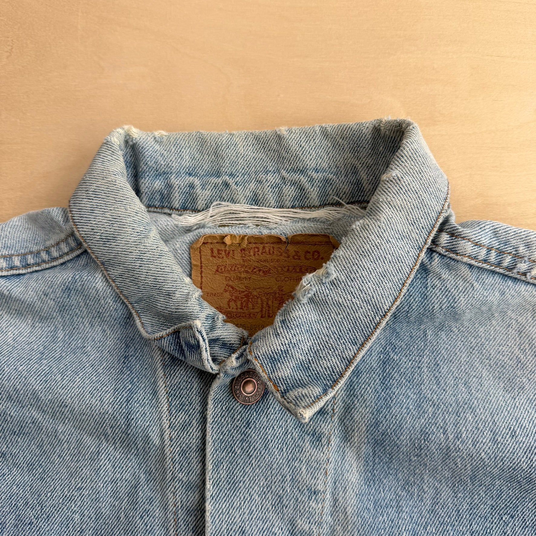 J- Vintage Levi's Orange Tab 70515 0212 Regular Fit Trucker Denim Jacket - 44 (fits L)