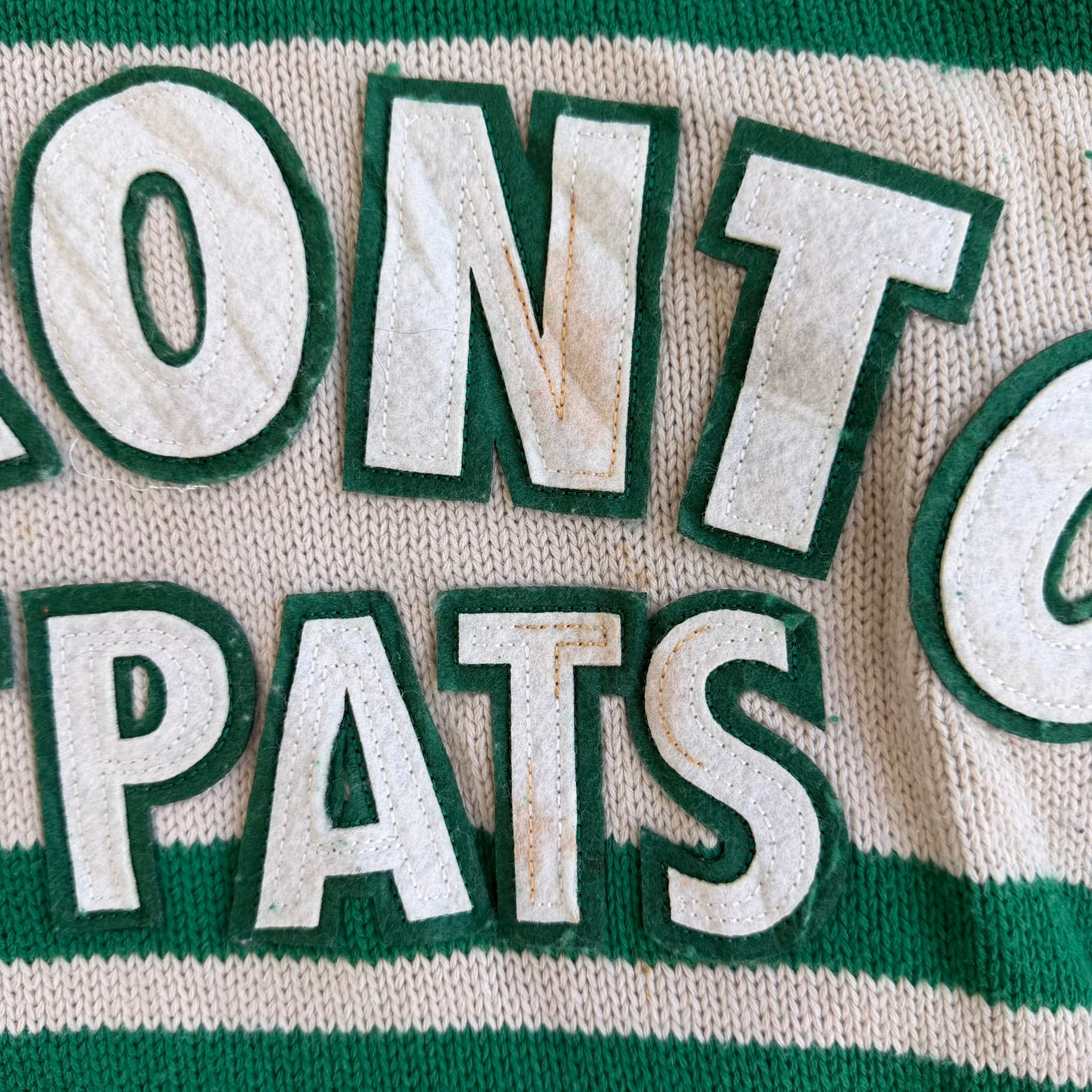 J- Vintage Toronto Maple Leafs NHL St Pats CCM Knit Sweater - M