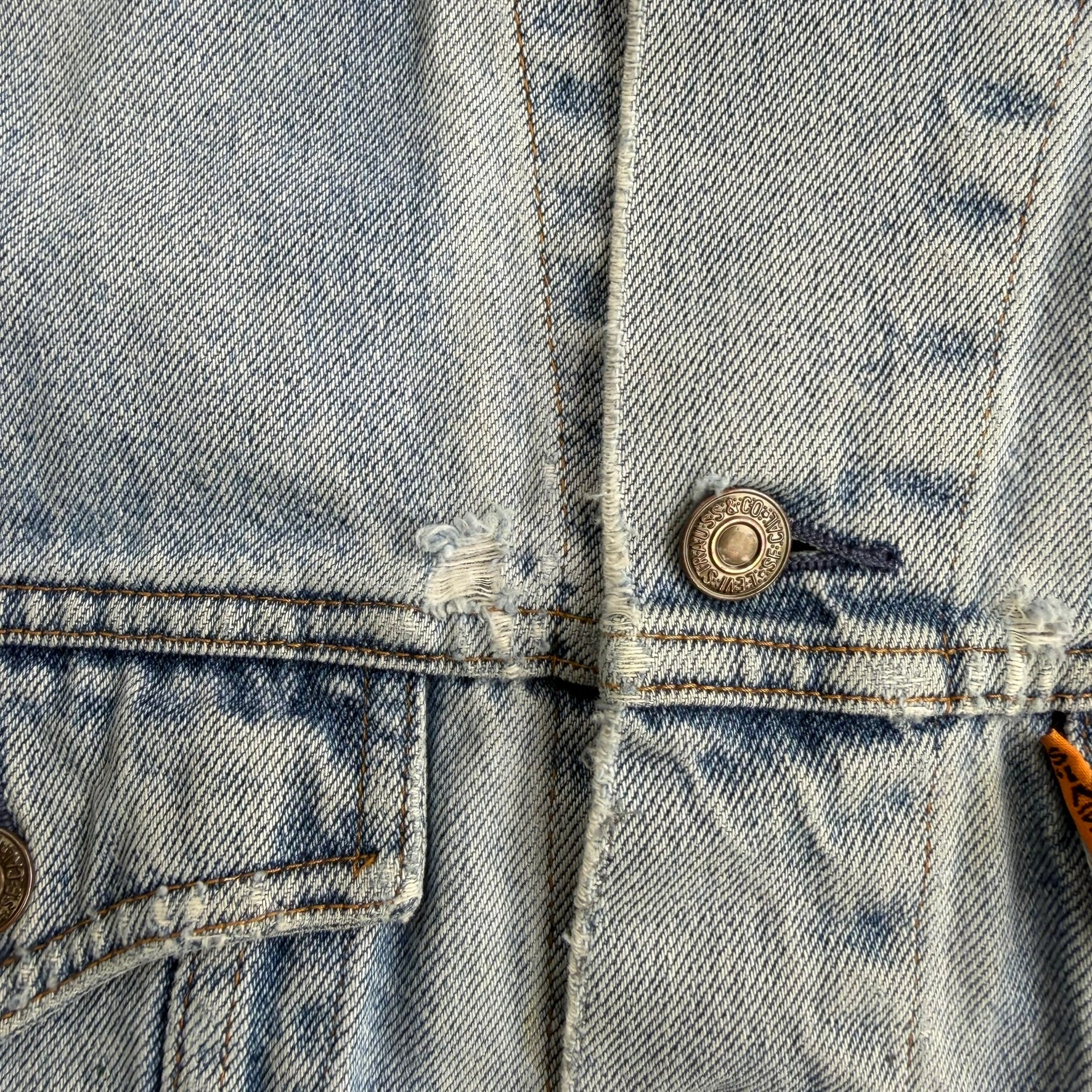 J- Vintage Levi's Orange Tab 70515 0212 Trucker Denim Jacket - 44 (fits L)