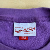 J- Toronto Raptors NBA Mitchell & Ness Classic Logo Embroidered Crewneck - L