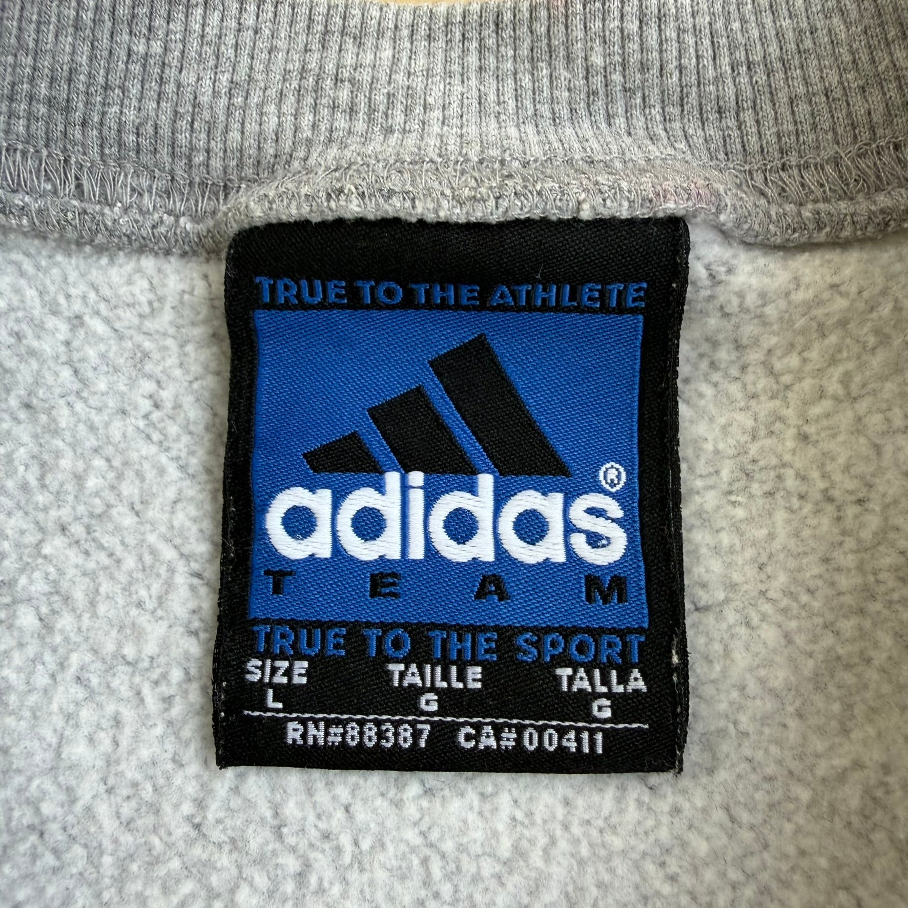 J- Vintage Y2K Adidas Team USA Rugby Embroidered Logo Graphic Crewneck - L