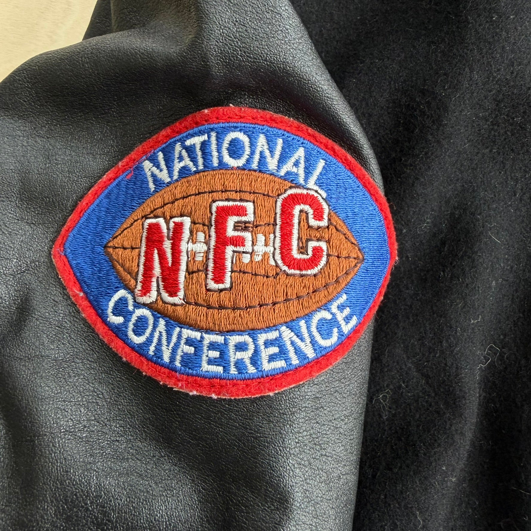 J- Vintage San Francisco 49ers NFL Chalkline Embroidered Logo & Helmet Varsity Jacket - L