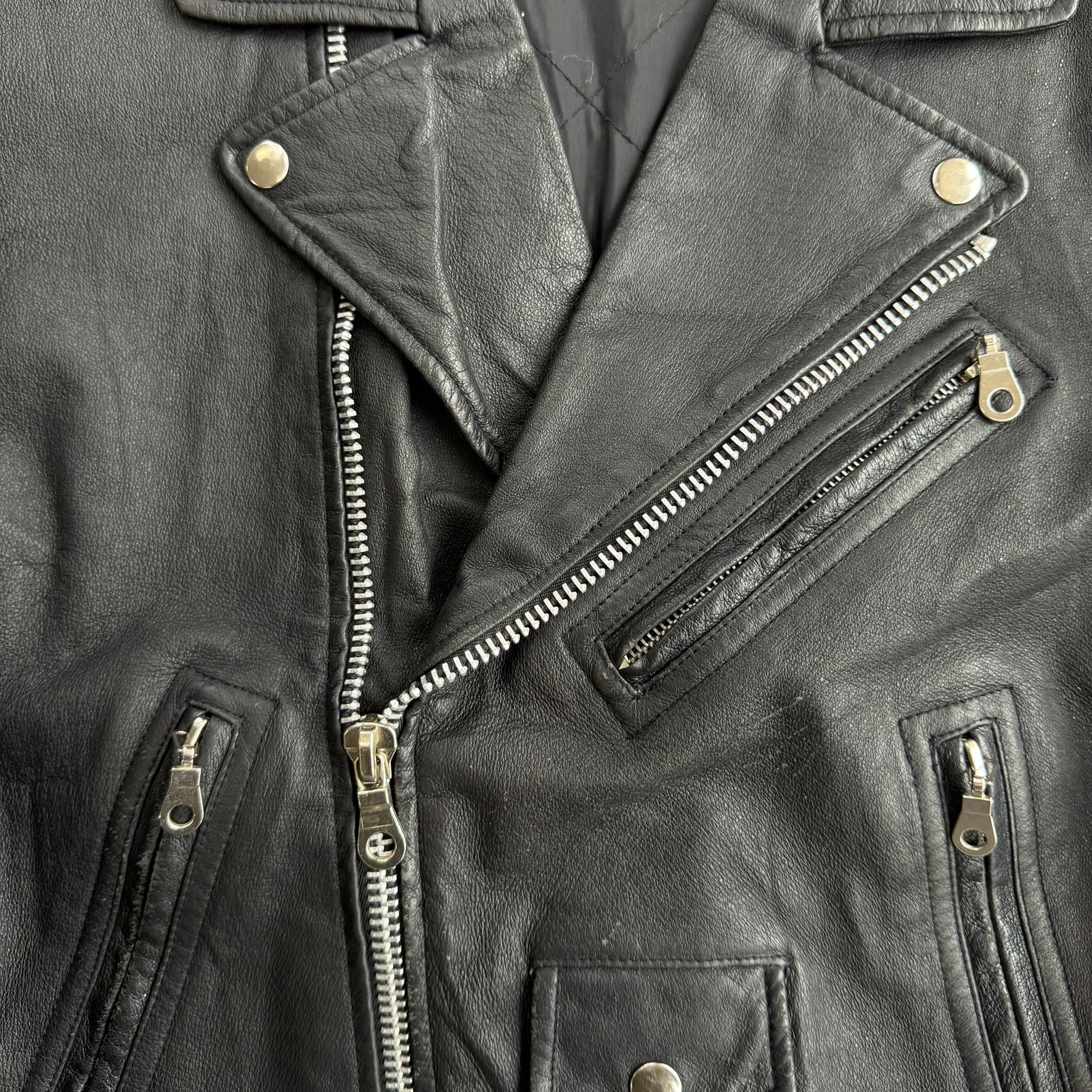 J- Vintage Cosa Nova Biker Style Leather Jacket - L