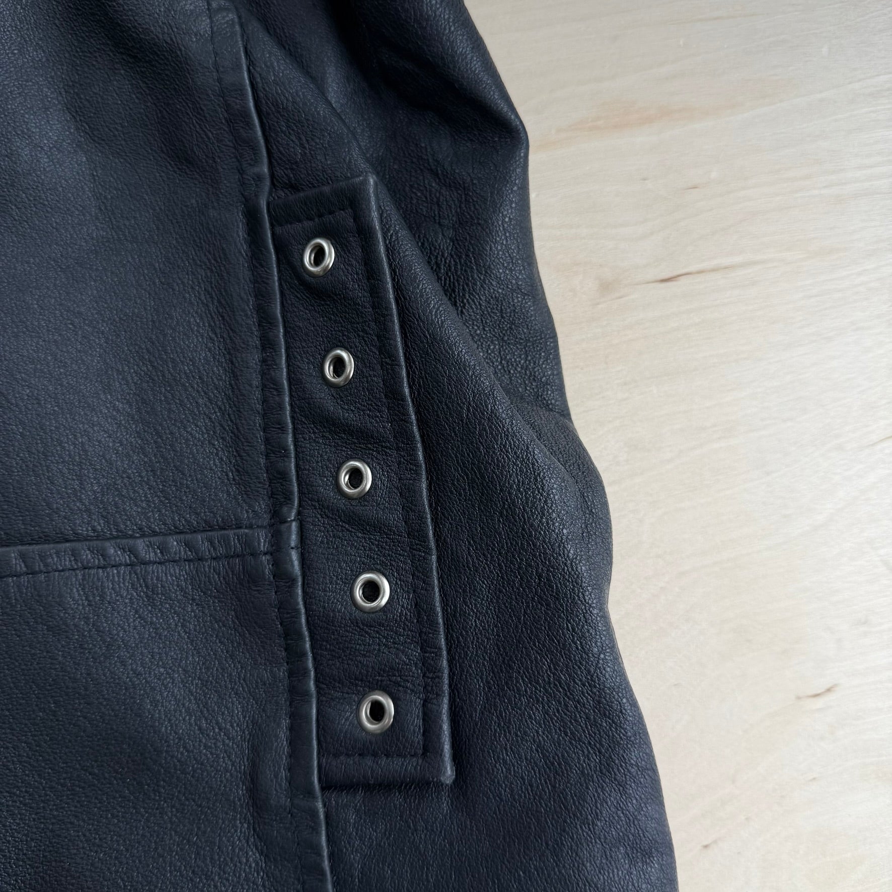 J- Vintage Cosa Nova Biker Style Leather Jacket - L