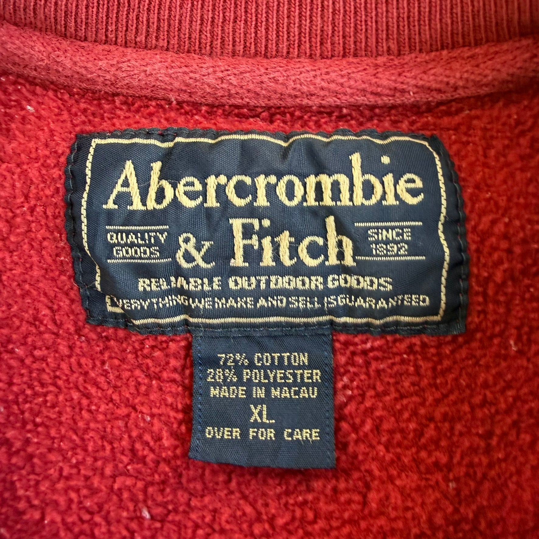 J- Vintage Abercrombie & Fitch 1892 Embroidered Text Crewneck - XL