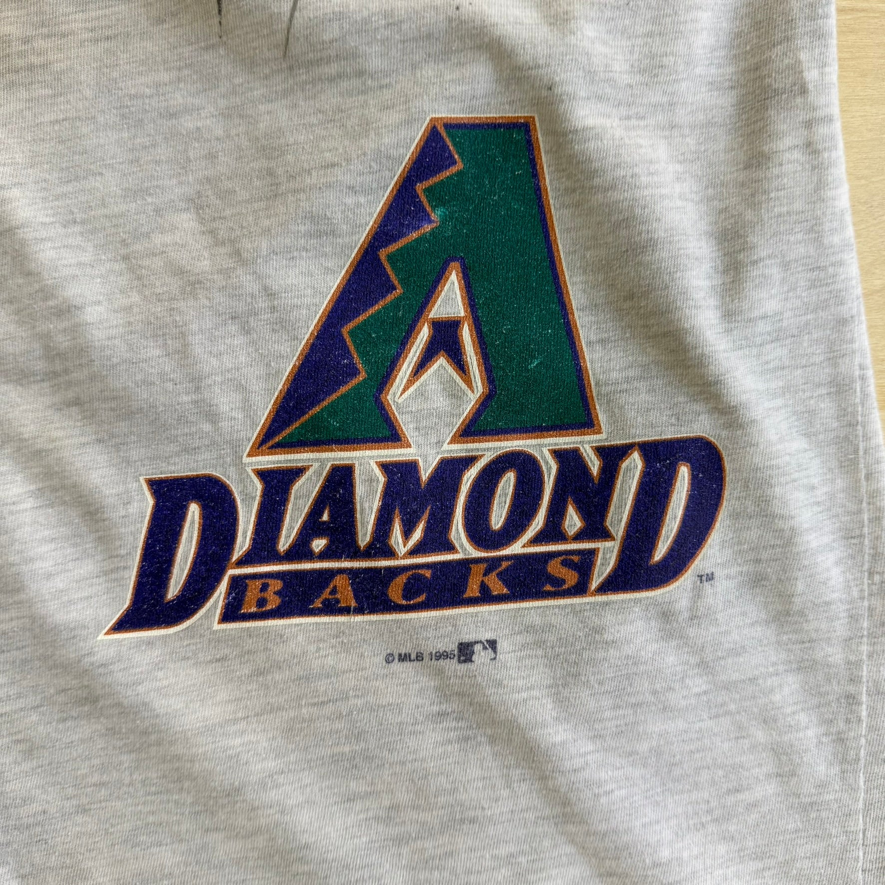 J- Vintage '95 Arizona Diamondbacks Bugs Bunny MLB Looney Tunes Graphic Baseball Jersey - L
