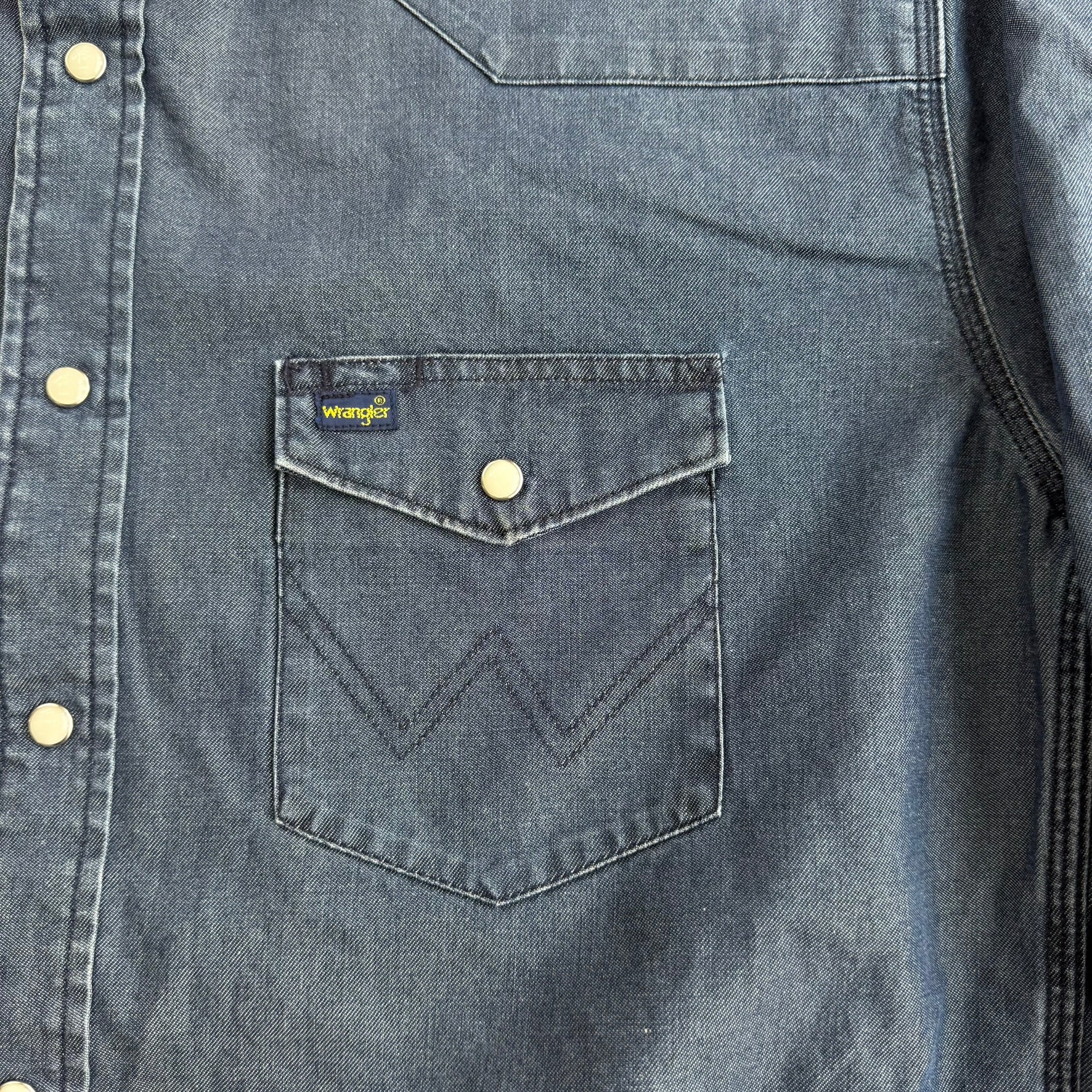 J- Vintage Wrangler Western Denim Pearl Snap Button Down Shirt - L