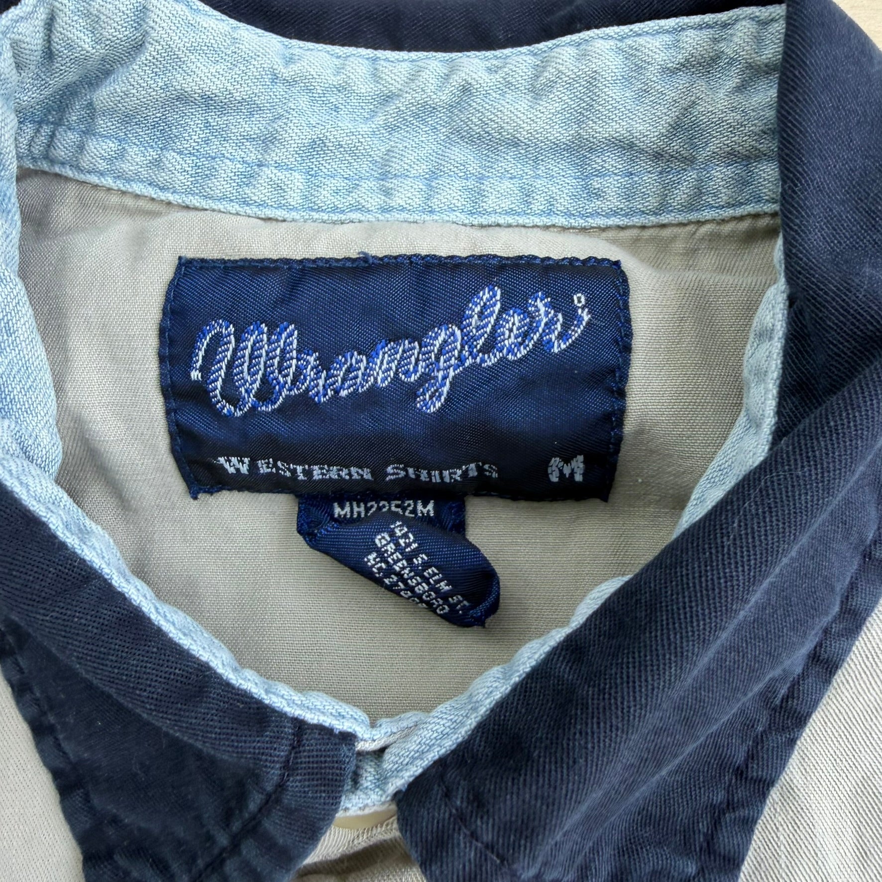 J- Vintage Wrangler Western Printed Button Down Shirt - M