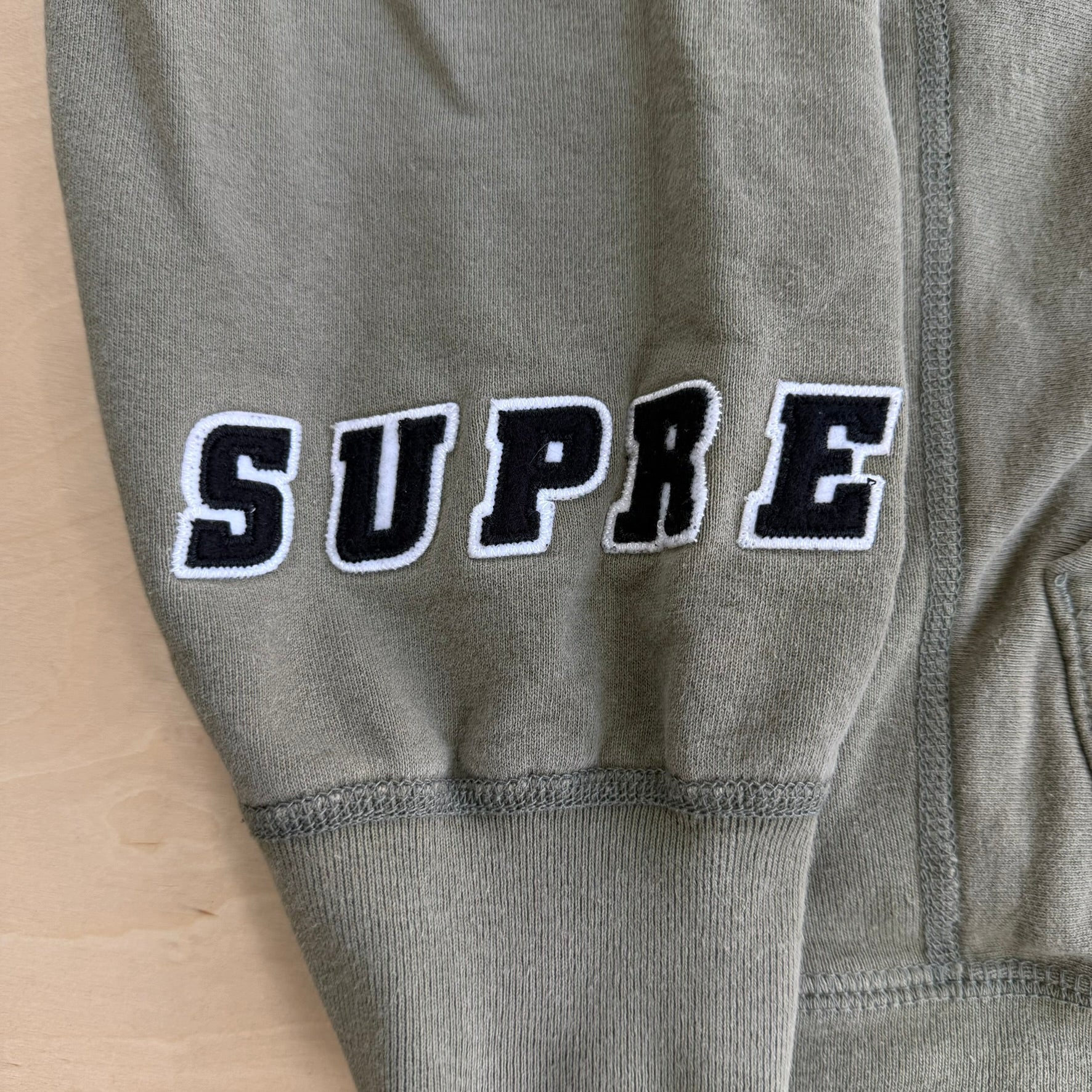 J- '19 Supreme Wrist Logo Embroidered SS19 Olive Green Hoodie - L